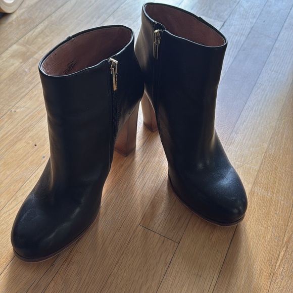 Vince Camuto Women's Cayelsa Platform Bootie Ankle Boot - Picture 5 of 7